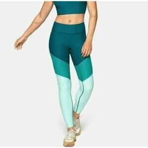 Outdoor Voices Mint Color Block ⅞ Leggings Size Medium